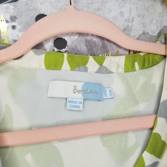 Boden Light Green and Gray Silk Floral V-Neck 3/4 Sleeve Dress - Picture 2 of 10